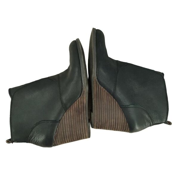 Lucky Brand Black Leather Wedge Ankle Boots Size 7.5 - Picture 4 of 11